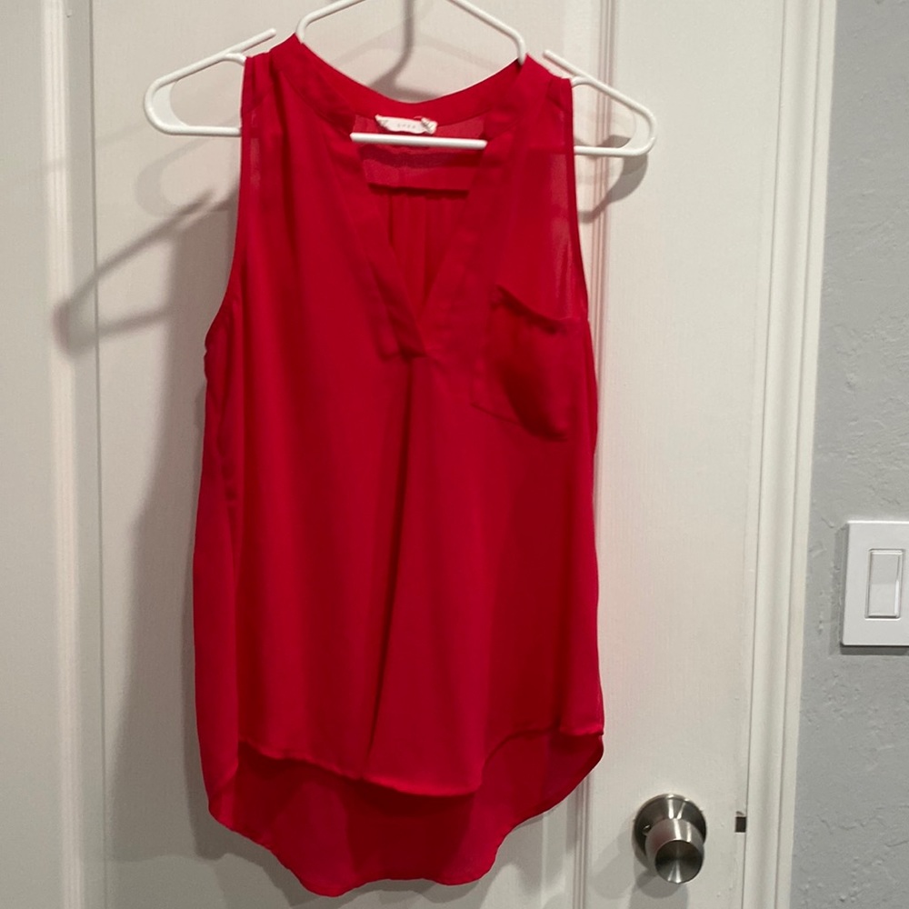 Lush red tank